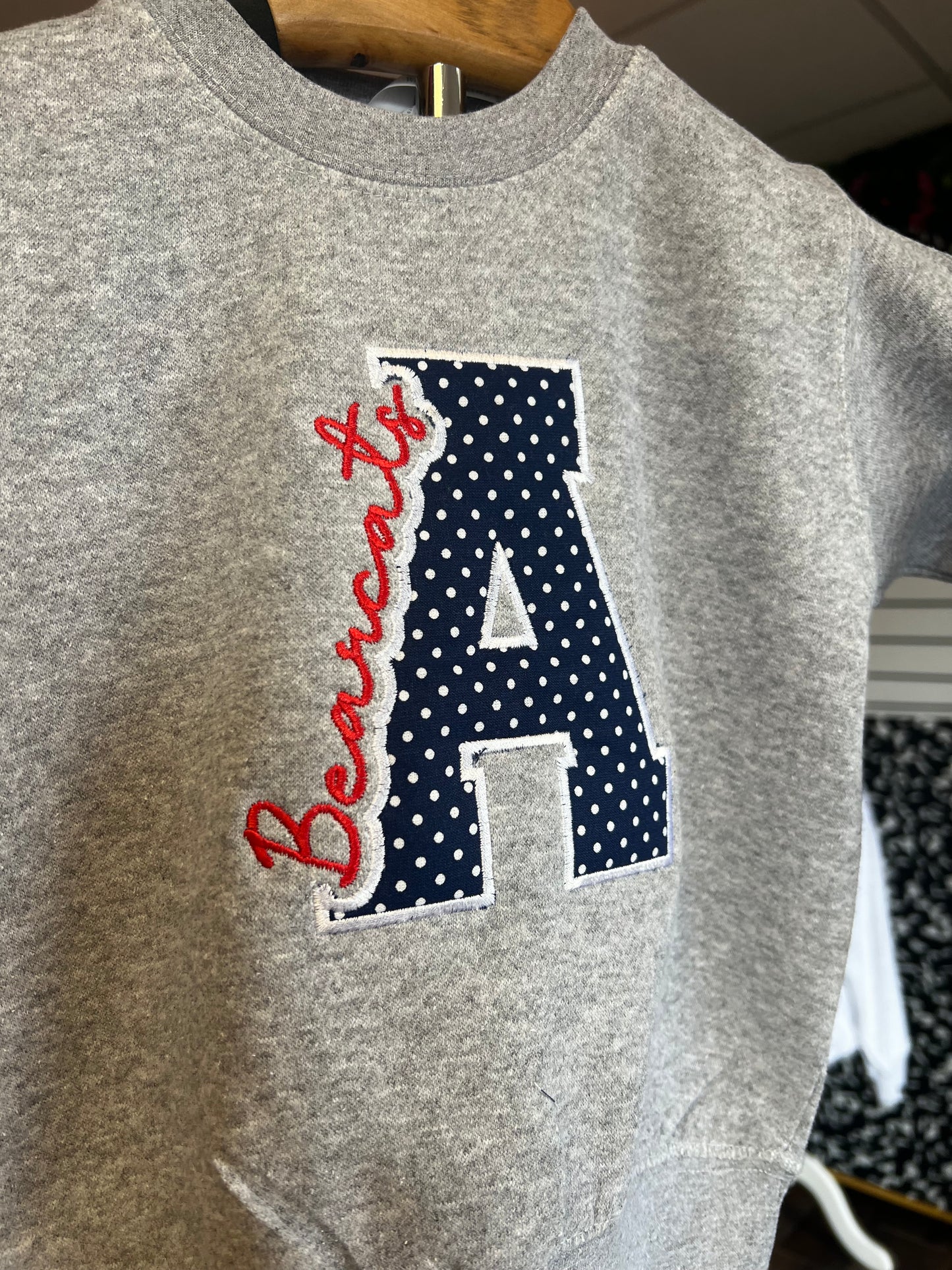 Anderson Bearcats Appliqué Sweatshirt - Heather Gray Gildan Crewneck