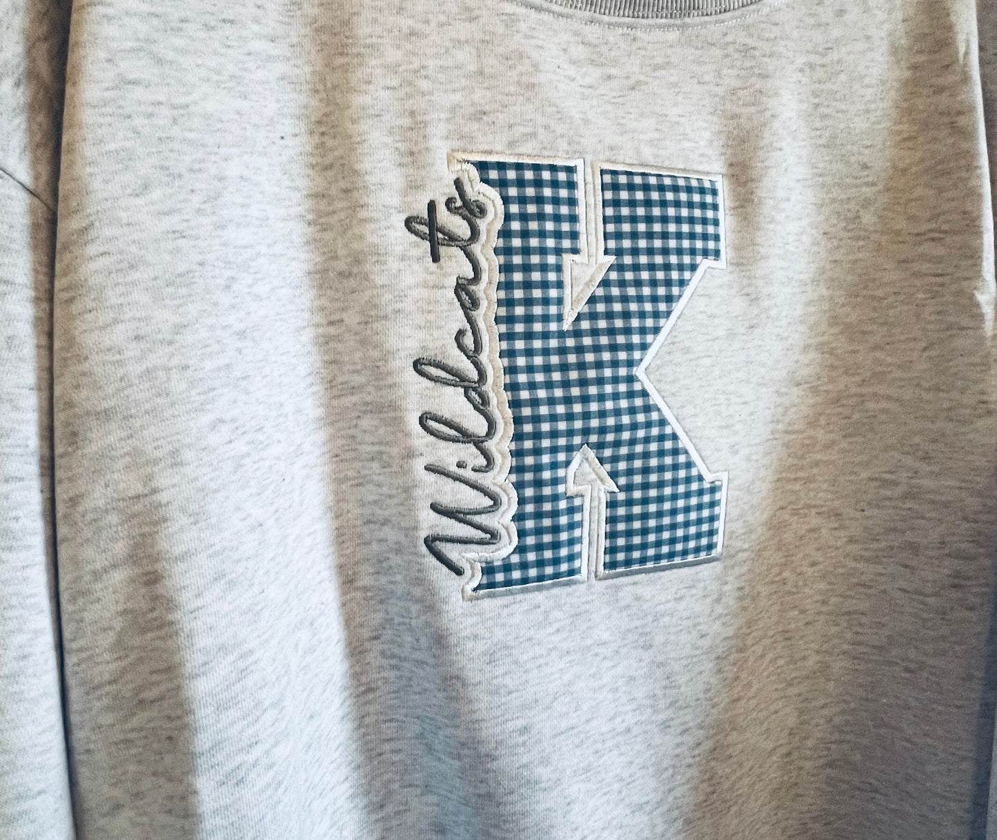 Wildcats Applique Crewneck (Gildan) Sweatshirt
