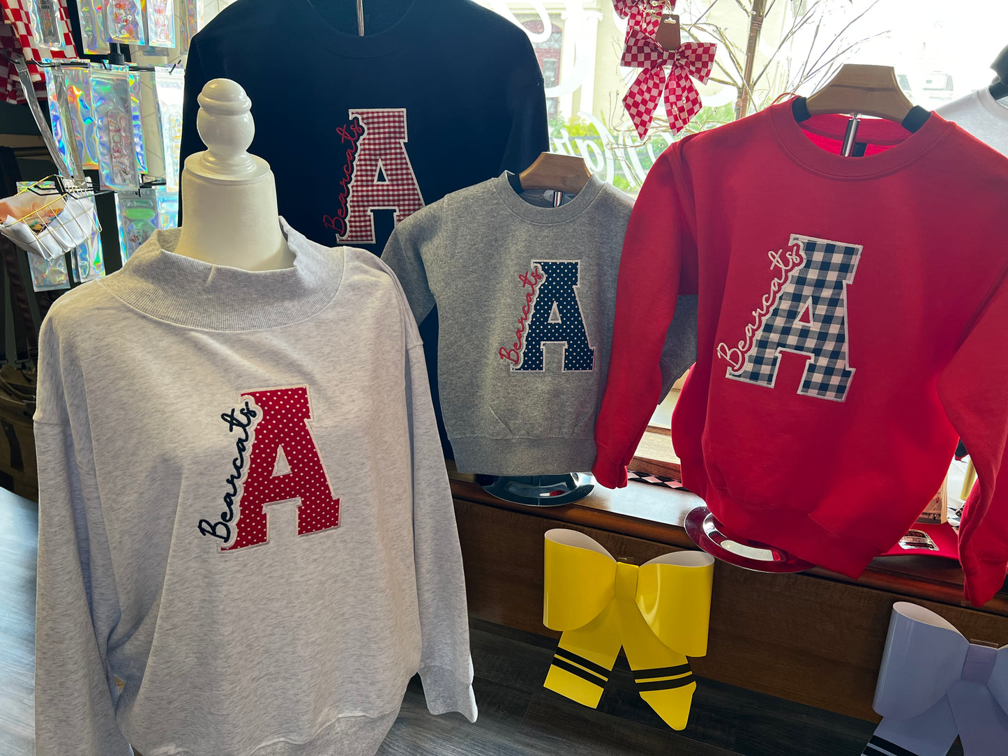 Anderson Bearcats Appliqué Sweatshirt - Heather Gray Gildan Crewneck