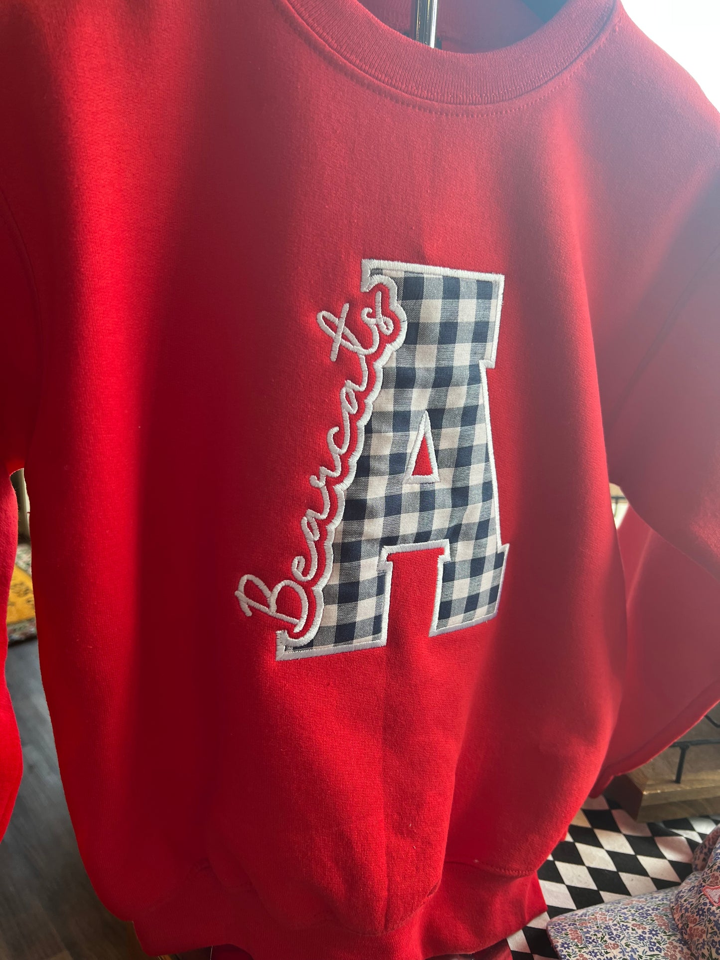 Anderson Bearcats Appliqué Sweatshirt - Red Gildan Crewneck